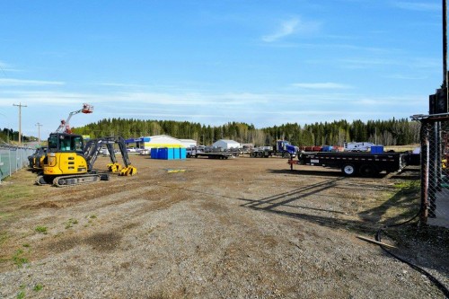 1101 Main Avenue, Sundre, AB 