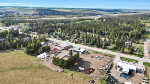 1101 Main Avenue, Sundre, AB 