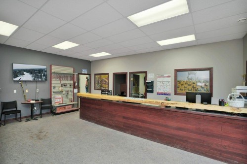 1101 Main Avenue, Sundre, AB 