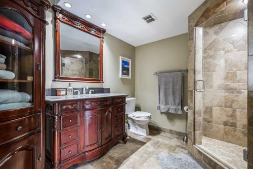 404-80 Point Mckay Crescent Nw, Calgary, AB - Indoor Photo Showing Bathroom
