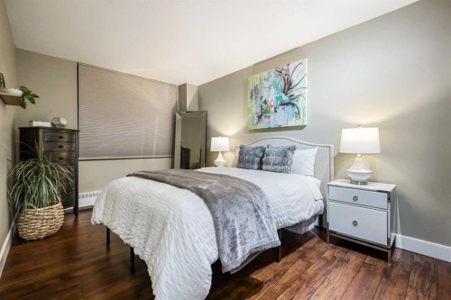 404-80 Point Mckay Crescent Nw, Calgary, AB - Indoor Photo Showing Bedroom