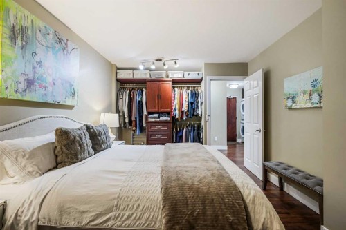 404-80 Point Mckay Crescent Nw, Calgary, AB - Indoor Photo Showing Bedroom