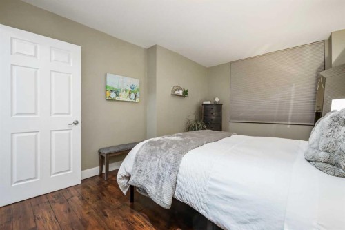 404-80 Point Mckay Crescent Nw, Calgary, AB - Indoor Photo Showing Bedroom