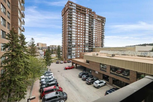 404-80 Point Mckay Crescent Nw, Calgary, AB - Outdoor