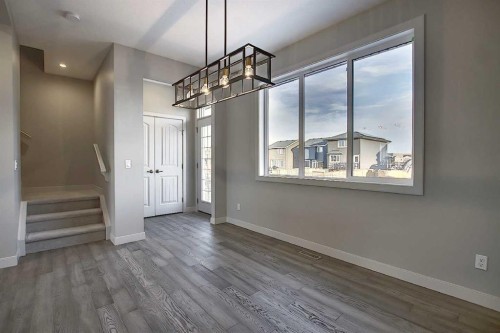 434 River Avenue, Cochrane, AB - Indoor Photo Showing Other Room