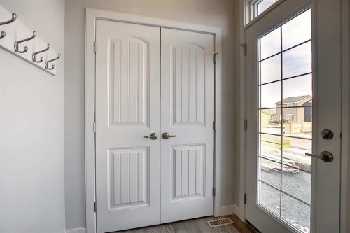 434 River Avenue, Cochrane, AB - Indoor Photo Showing Other Room