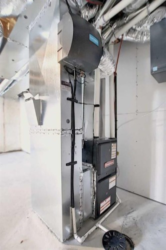 434 River Avenue, Cochrane, AB - Indoor