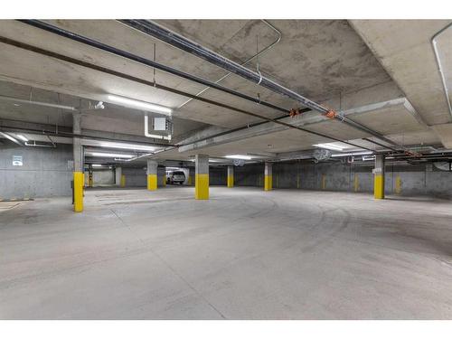 4620-4624 16 Avenue Nw, Calgary, AB 