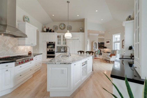 107 Lougheed Circle, Banff, AB - Indoor Photo Showing Kitchen With Upgraded Kitchen