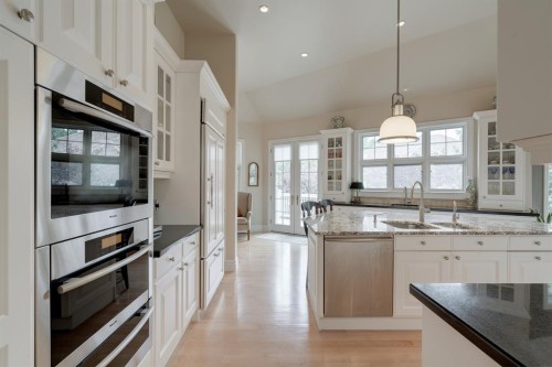107 Lougheed Circle, Banff, AB - Indoor Photo Showing Kitchen With Upgraded Kitchen