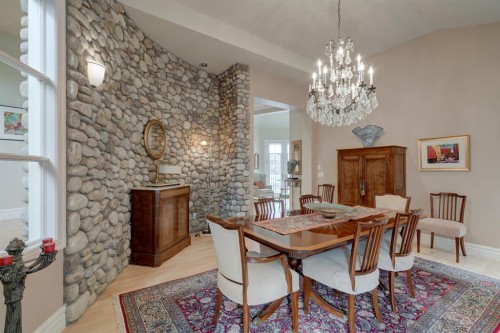 107 Lougheed Circle, Banff, AB - Indoor Photo Showing Dining Room
