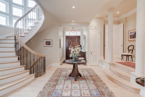 107 Lougheed Circle, Banff, AB - Indoor Photo Showing Other Room