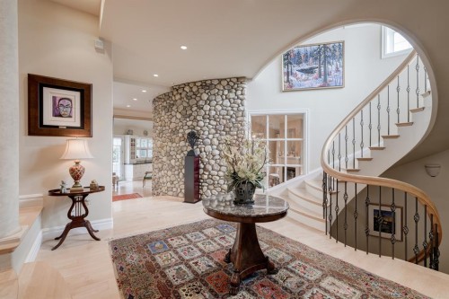 107 Lougheed Circle, Banff, AB - Indoor Photo Showing Other Room