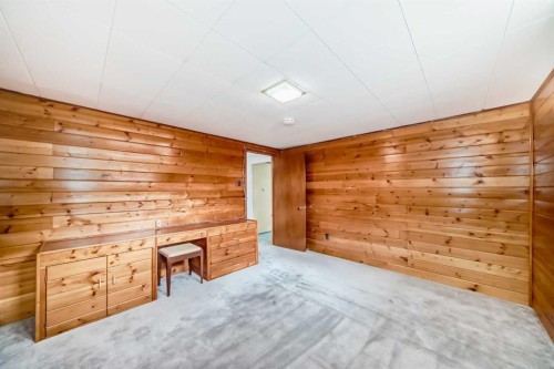 708 75 Avenue Sw, Calgary, AB - Indoor Photo Showing Other Room