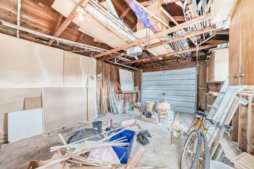 708 75 Avenue Sw, Calgary, AB - Indoor