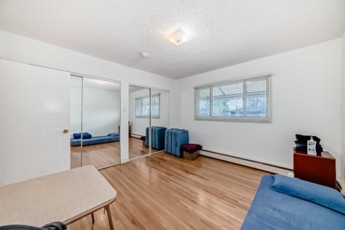 708 75 Avenue Sw, Calgary, AB - Indoor