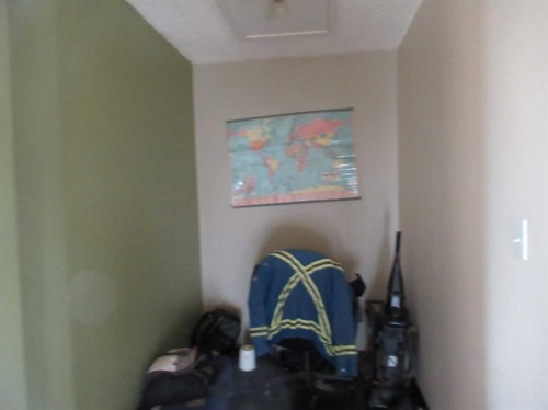 18-420 Center Street North, Sundre, AB - Indoor