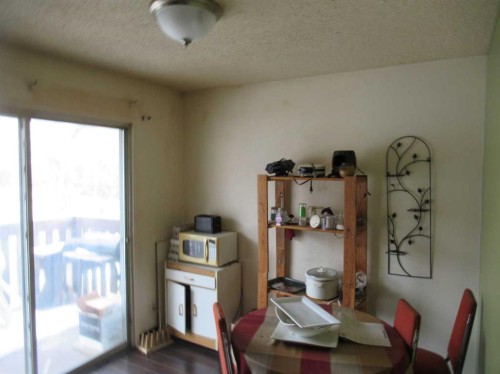 18-420 Center Street North, Sundre, AB - Indoor