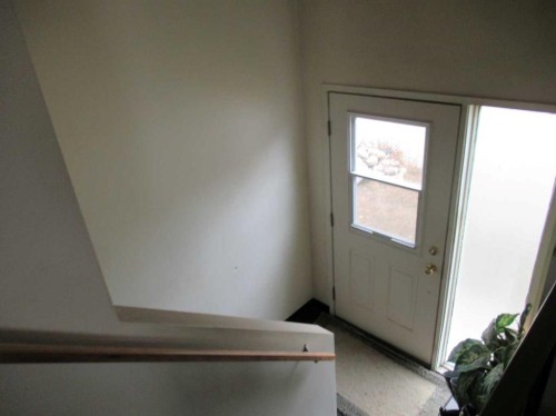 18-420 Center Street North, Sundre, AB - Indoor Photo Showing Other Room