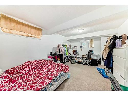 158 Panamount Drive Nw, Calgary, AB - Indoor Photo Showing Bedroom