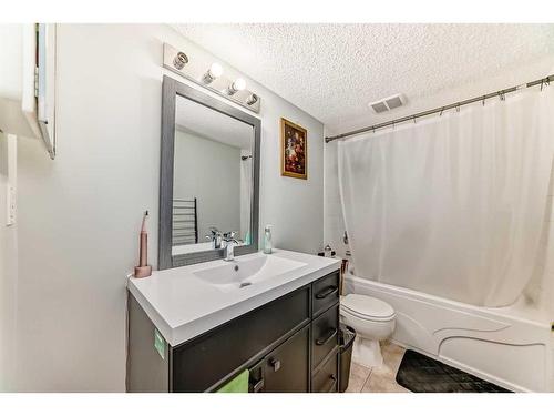158 Panamount Drive Nw, Calgary, AB - Indoor Photo Showing Bathroom