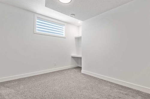 911 22 Avenue Nw, Calgary, AB - Indoor Photo Showing Other Room