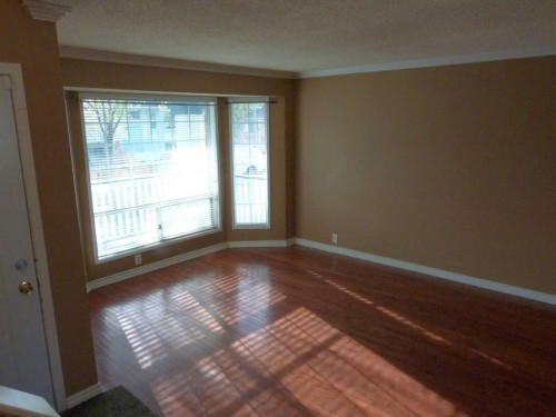 34 Martinridge Road Ne, Calgary, AB - Indoor Photo Showing Other Room
