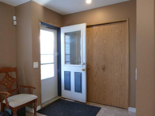 34 Martinridge Road Ne, Calgary, AB - Indoor Photo Showing Other Room