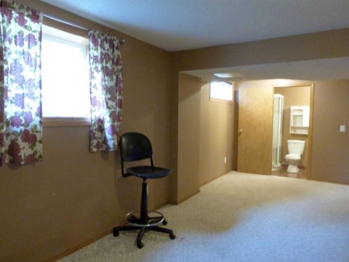 34 Martinridge Road Ne, Calgary, AB - Indoor