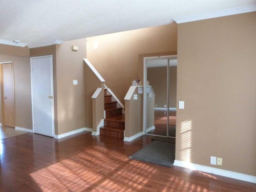 34 Martinridge Road Ne, Calgary, AB - Indoor Photo Showing Other Room