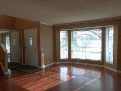 34 Martinridge Road Ne, Calgary, AB - Indoor Photo Showing Other Room