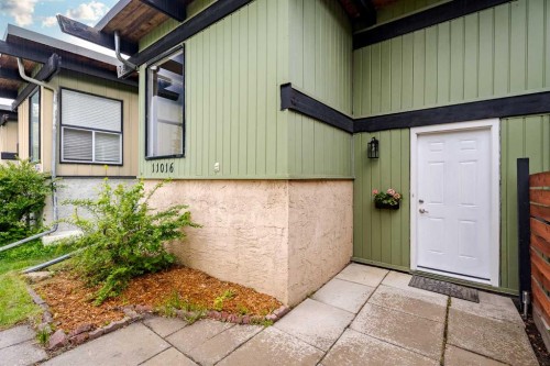 11016 5 Street SW Calgary, AB T2W 1Y6