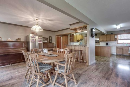 331039-Rge. Rd.242, Rural Kneehill County, AB - Indoor Photo Showing Dining Room