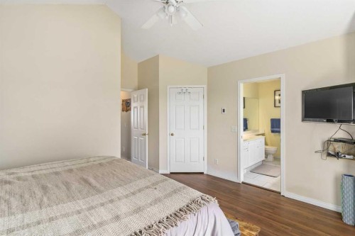 181 Hidden Creek Gardens Nw, Calgary, AB - Indoor Photo Showing Bedroom