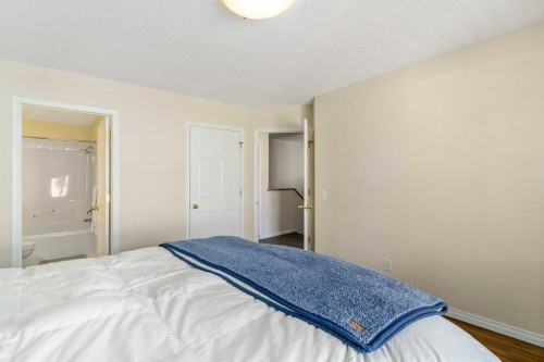 181 Hidden Creek Gardens Nw, Calgary, AB - Indoor Photo Showing Bedroom