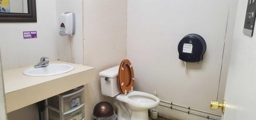 102 Central Avenue East, Linden, AB 