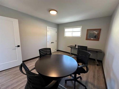 4517 55 Ave, Olds, AB 