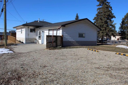 4517 55 Ave, Olds, AB 