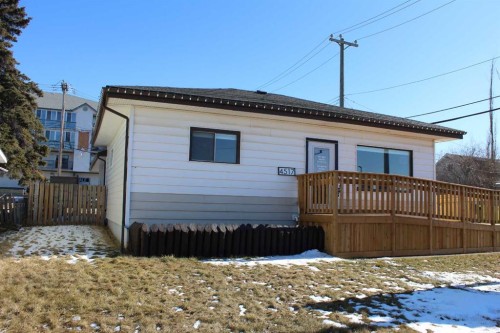 4517 55 Ave, Olds, AB 