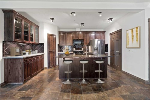 2108-24 Hemlock Crescent Sw, Calgary, AB - Indoor Photo Showing Kitchen
