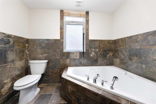 2108-24 Hemlock Crescent Sw, Calgary, AB - Indoor Photo Showing Bathroom