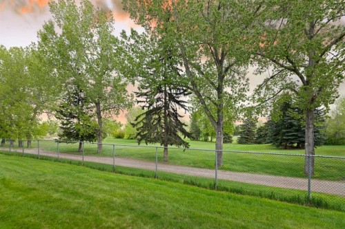 2108-24 Hemlock Crescent Sw, Calgary, AB - Outdoor