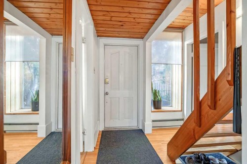 2629 Erlton Street Sw, Calgary, AB - Indoor Photo Showing Other Room