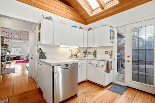 2629 Erlton Street Sw, Calgary, AB - Indoor