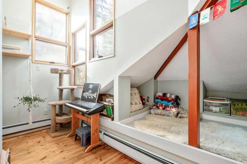 2629 Erlton Street Sw, Calgary, AB - Indoor Photo Showing Other Room