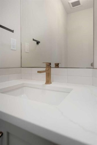 62 Vista Close, Blackfalds, AB - Indoor Photo Showing Bathroom