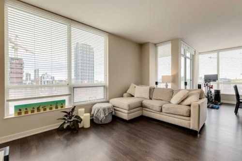 905-626 14 Avenue Sw, Calgary, AB - Indoor Photo Showing Living Room