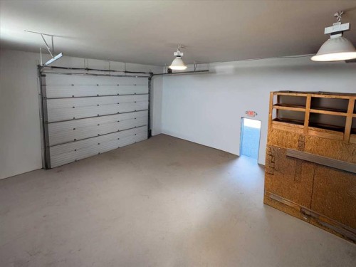 111-5 Bayside Place, Strathmore, AB 