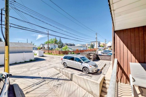 203-1113 37 Street Sw, Calgary, AB - Outdoor