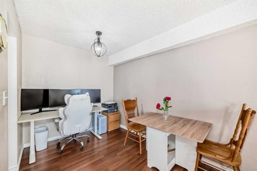 203-1113 37 Street Sw, Calgary, AB - Indoor Photo Showing Dining Room